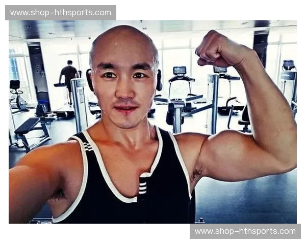 跨时代的巅峰之战：重温一龙vs西提猜视频，看懂中国格斗的浮沉与真相